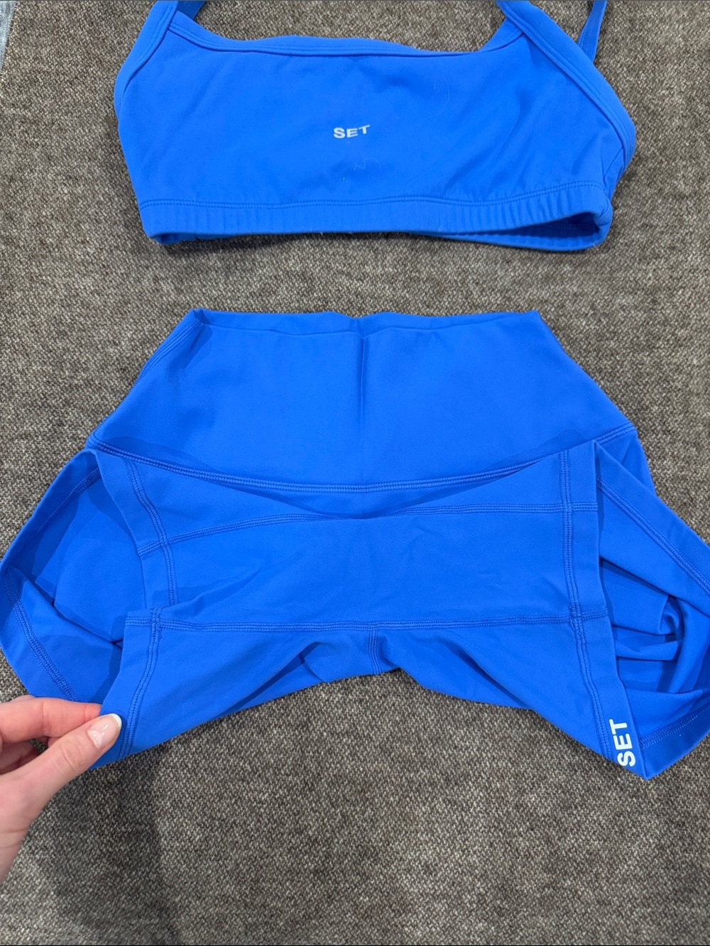 SET Active SPORTBODY Bike Shorts and Scoop Sports Bra Jetsetter - Picture 6 of 9